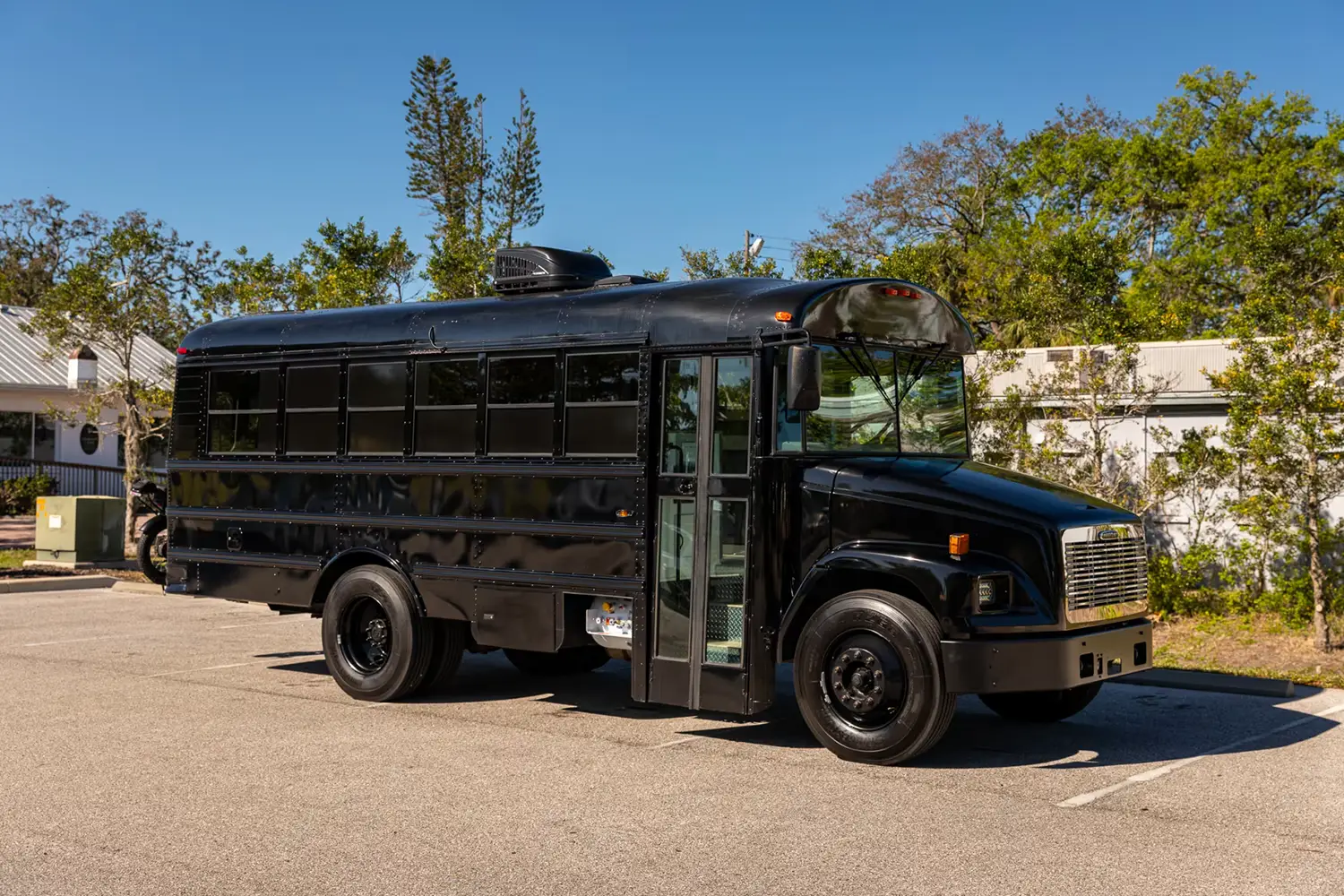 2006 Thomas Freightliner FS65 Skoolie