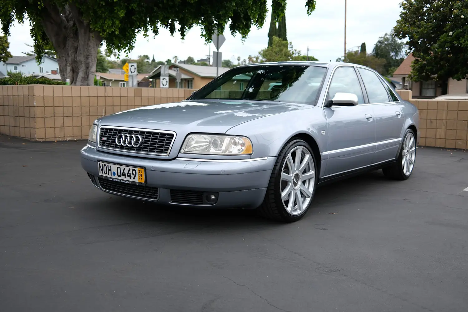 2003 Audi S8