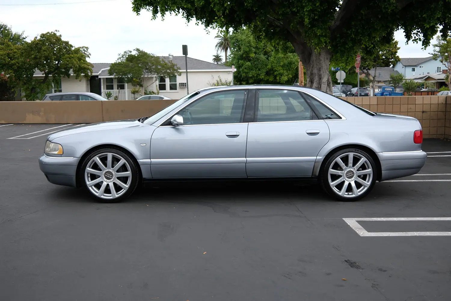 2003 Audi S8