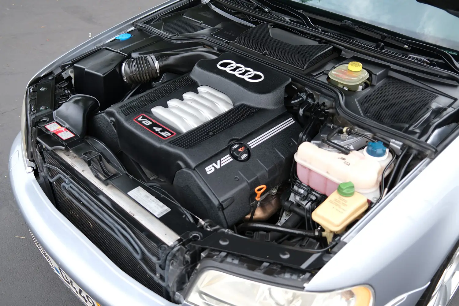 2003 Audi S8
