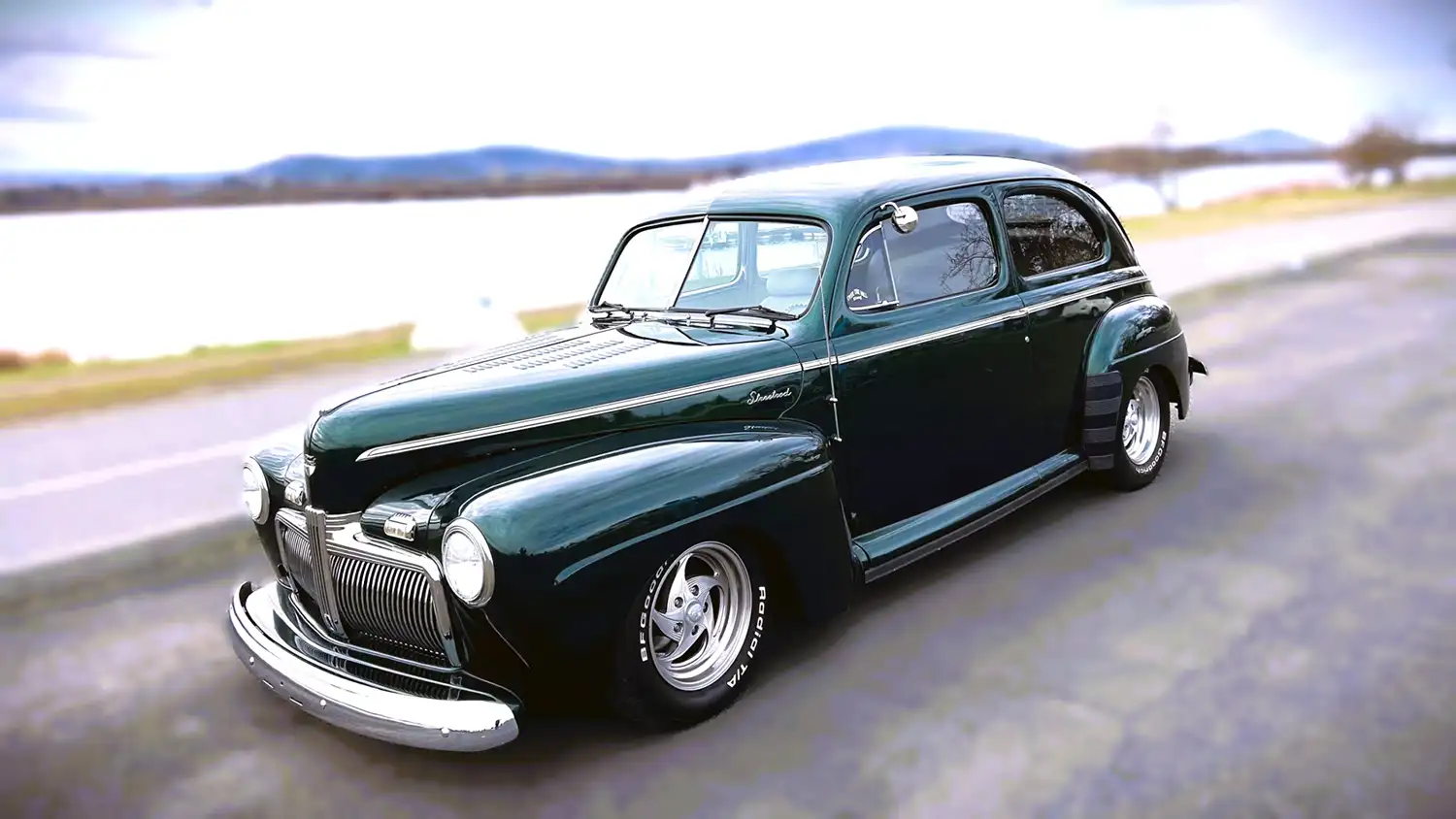 1942 Ford Super Deluxe Tudor Sedan