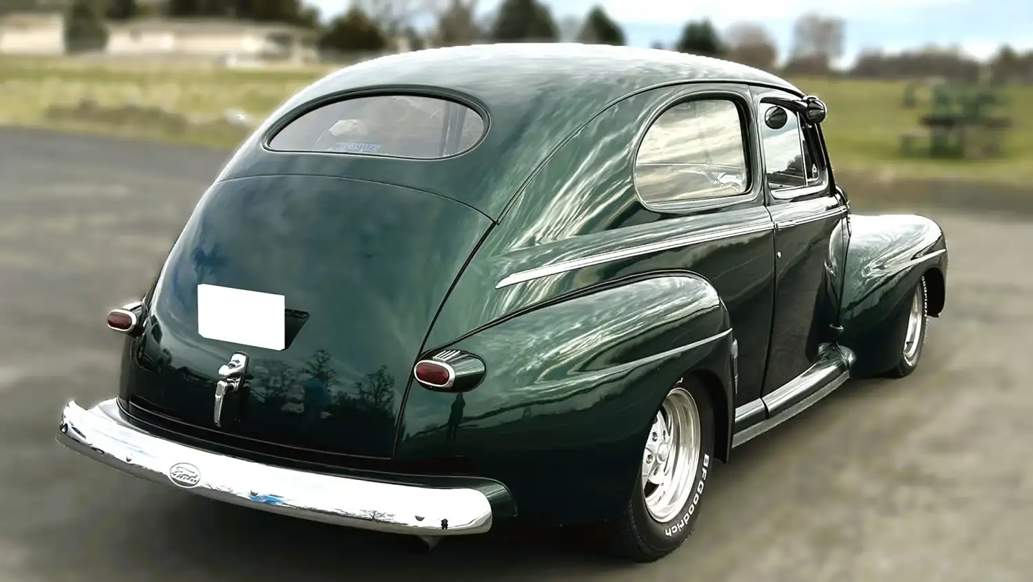 1942 Ford Super Deluxe Tudor Sedan