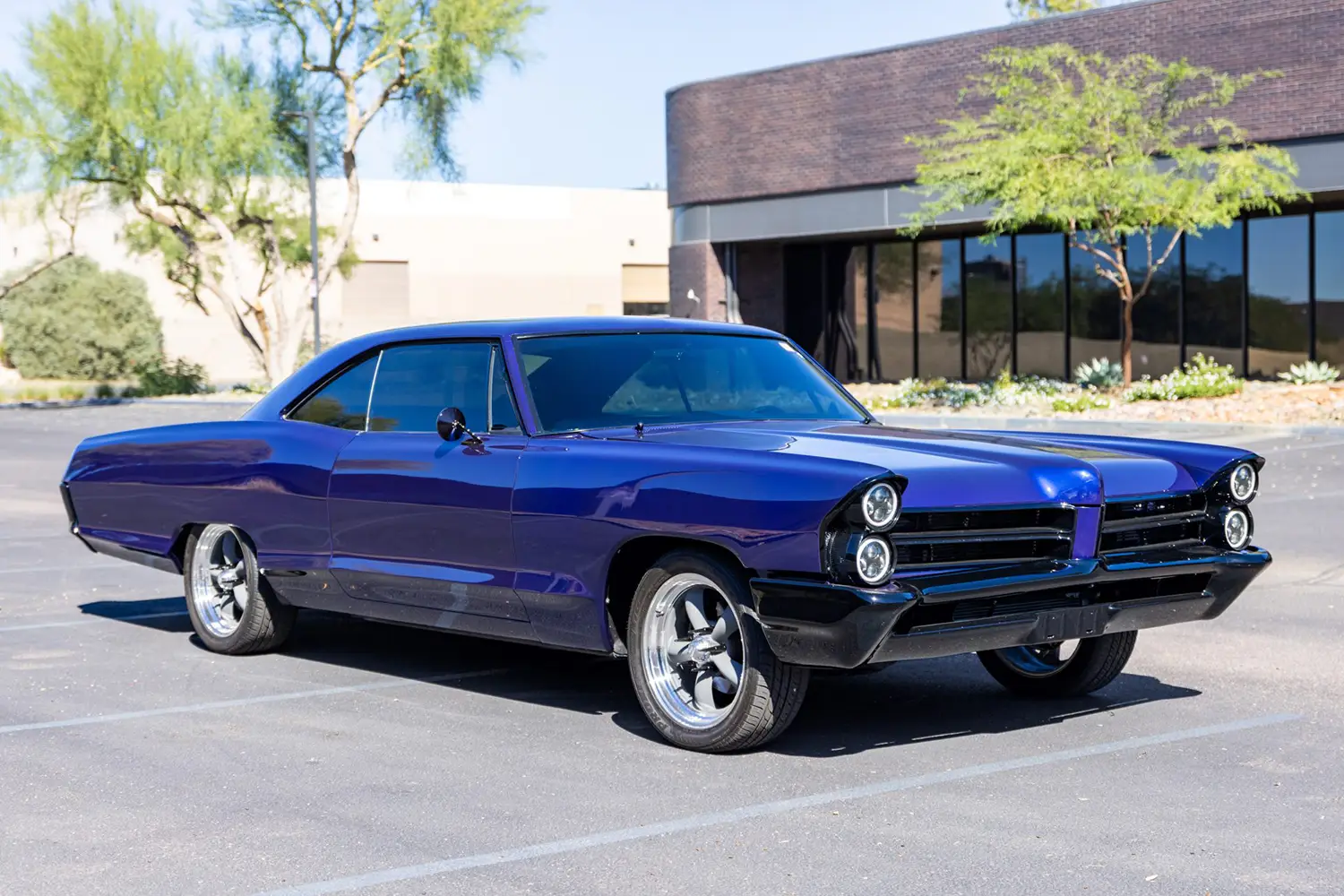 Modified 1965 Pontiac Bonneville Modified 1965 Pontiac Bonneville