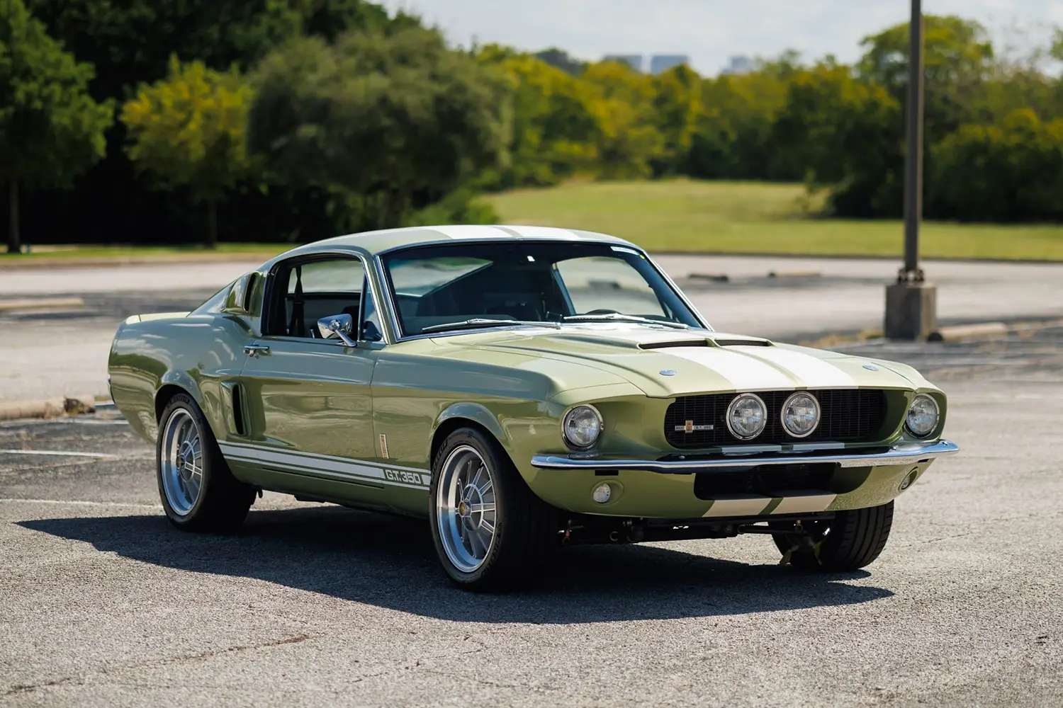 Shelby Mustang GT350 Fastback by Revology