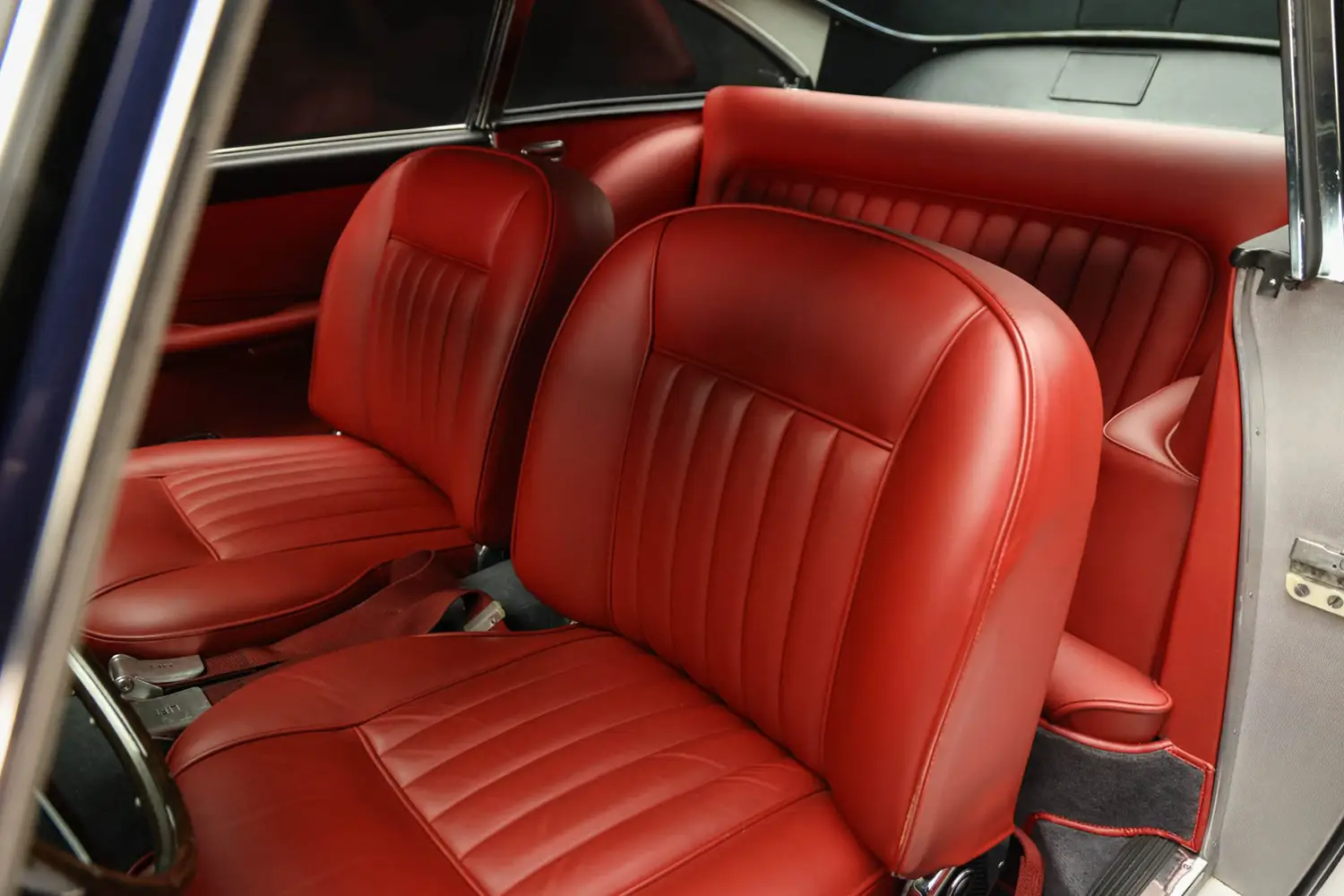 1961 Aston Martin DB4 Series III 1961 Aston Martin DB4 Series III