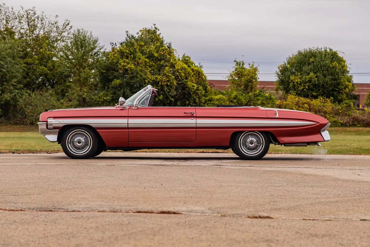 1961 Oldsmobile Starfire Convertible