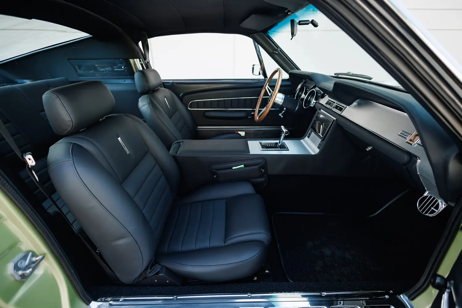 Shelby Mustang GT350 Fastback by Revology