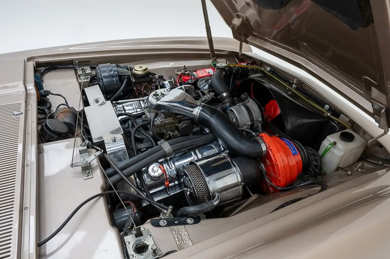 1963 Studebaker Avanti R2