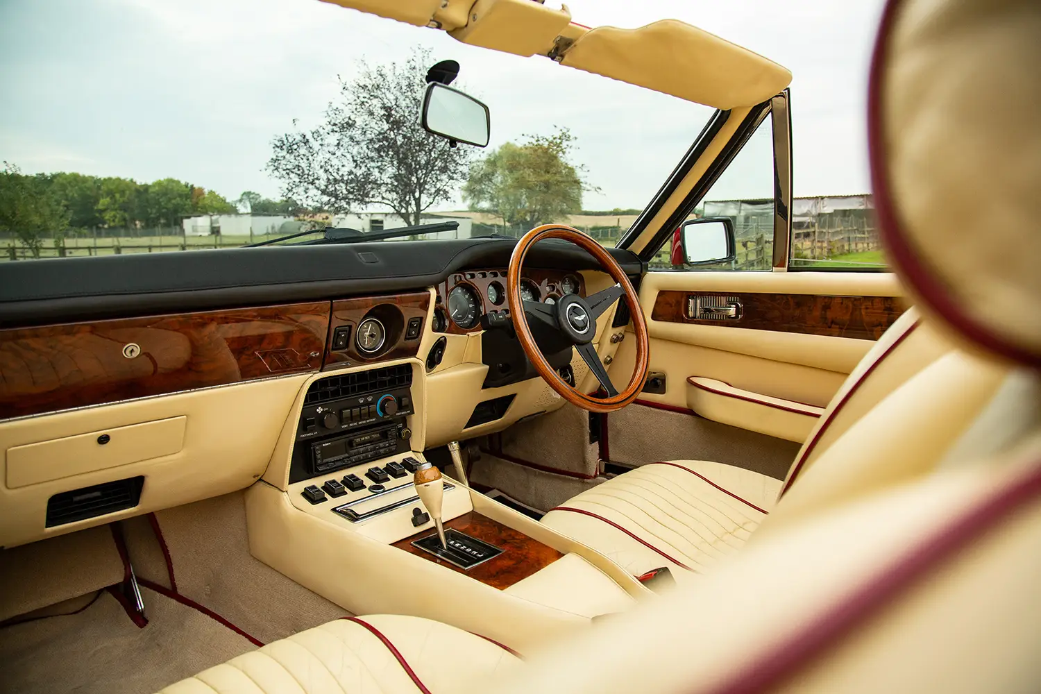 1988 Aston Martin V8 Vantage Volante X-Pack