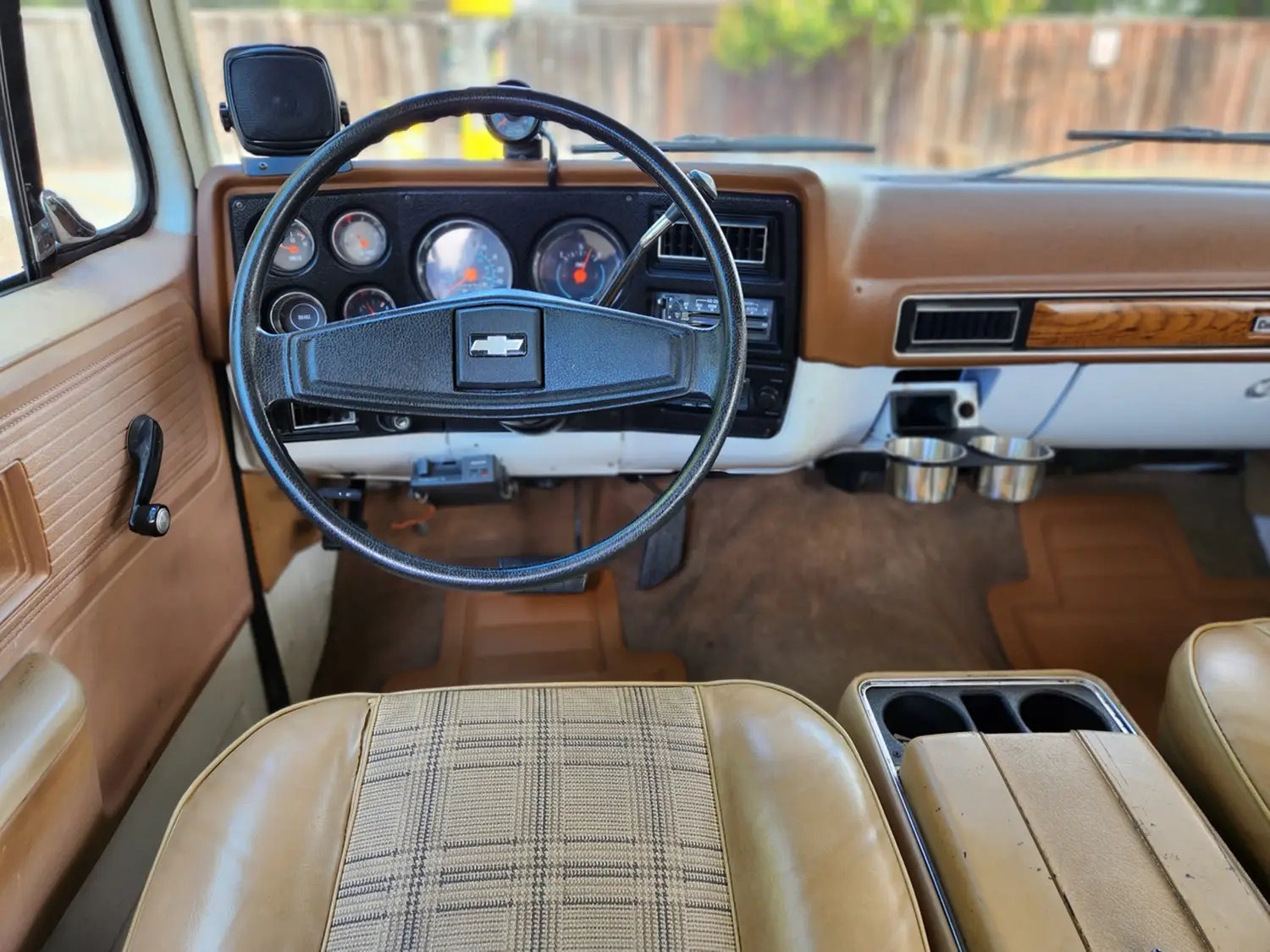 1977 Chevrolet C20 Suburban Custom Deluxe