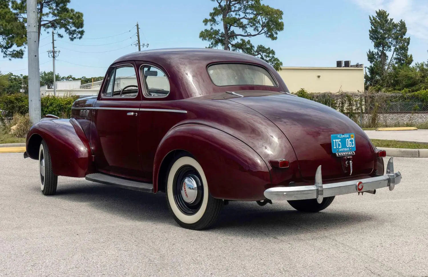 1940 Pontiac Special Sport Coupe