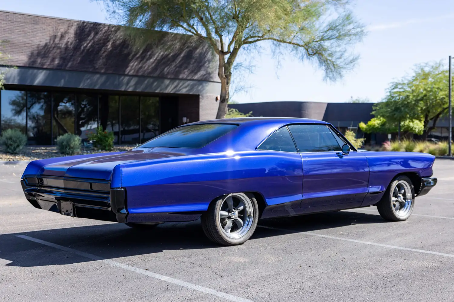 Modified 1965 Pontiac Bonneville Modified 1965 Pontiac Bonneville