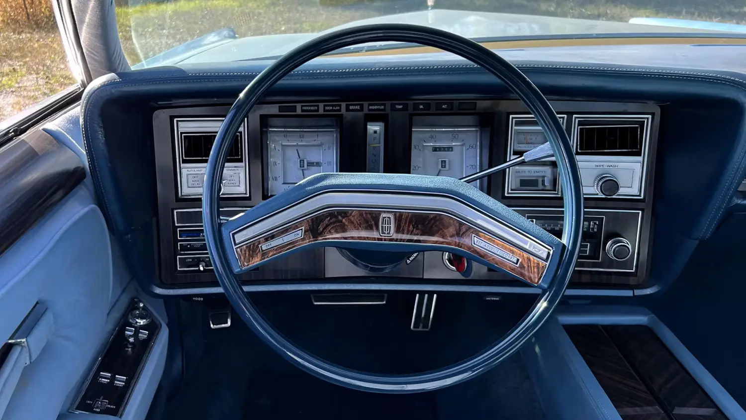 1978 Lincoln Mark V Diamond Jubilee