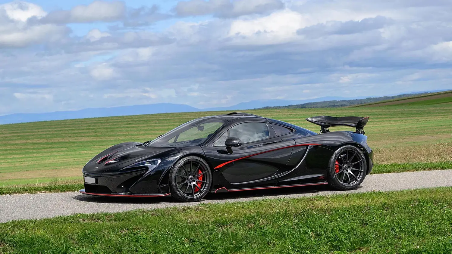 2014 McLaren P1