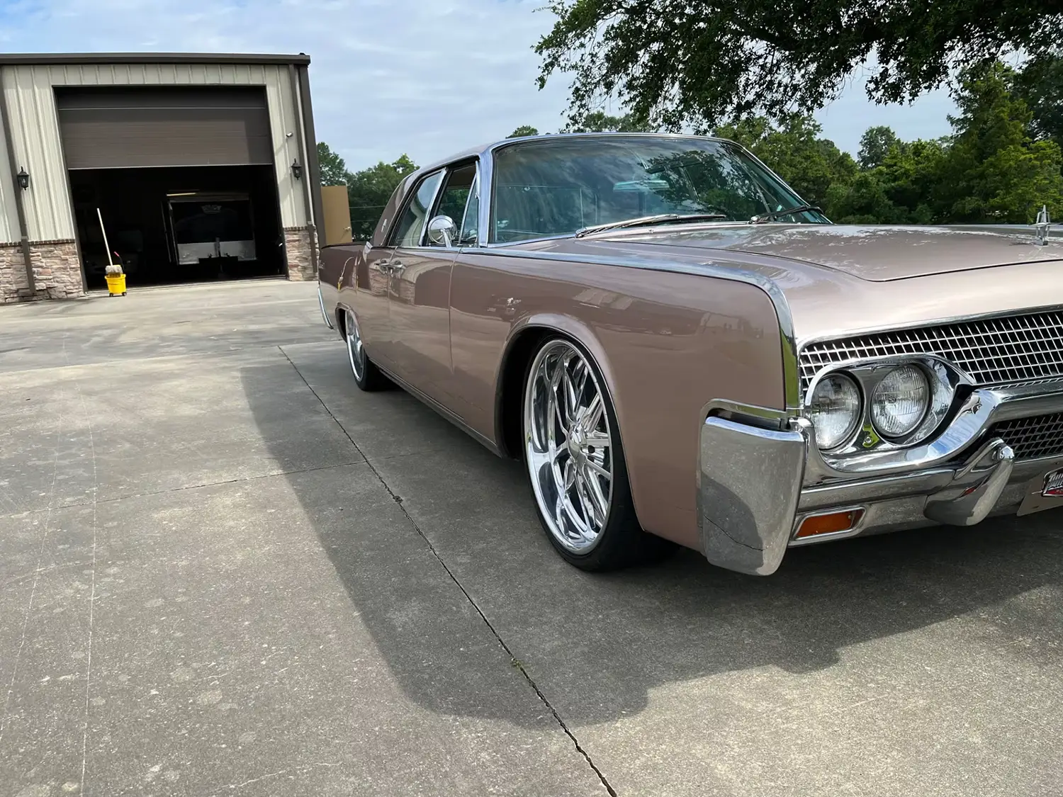 1961 Lincoln Continental Sedan