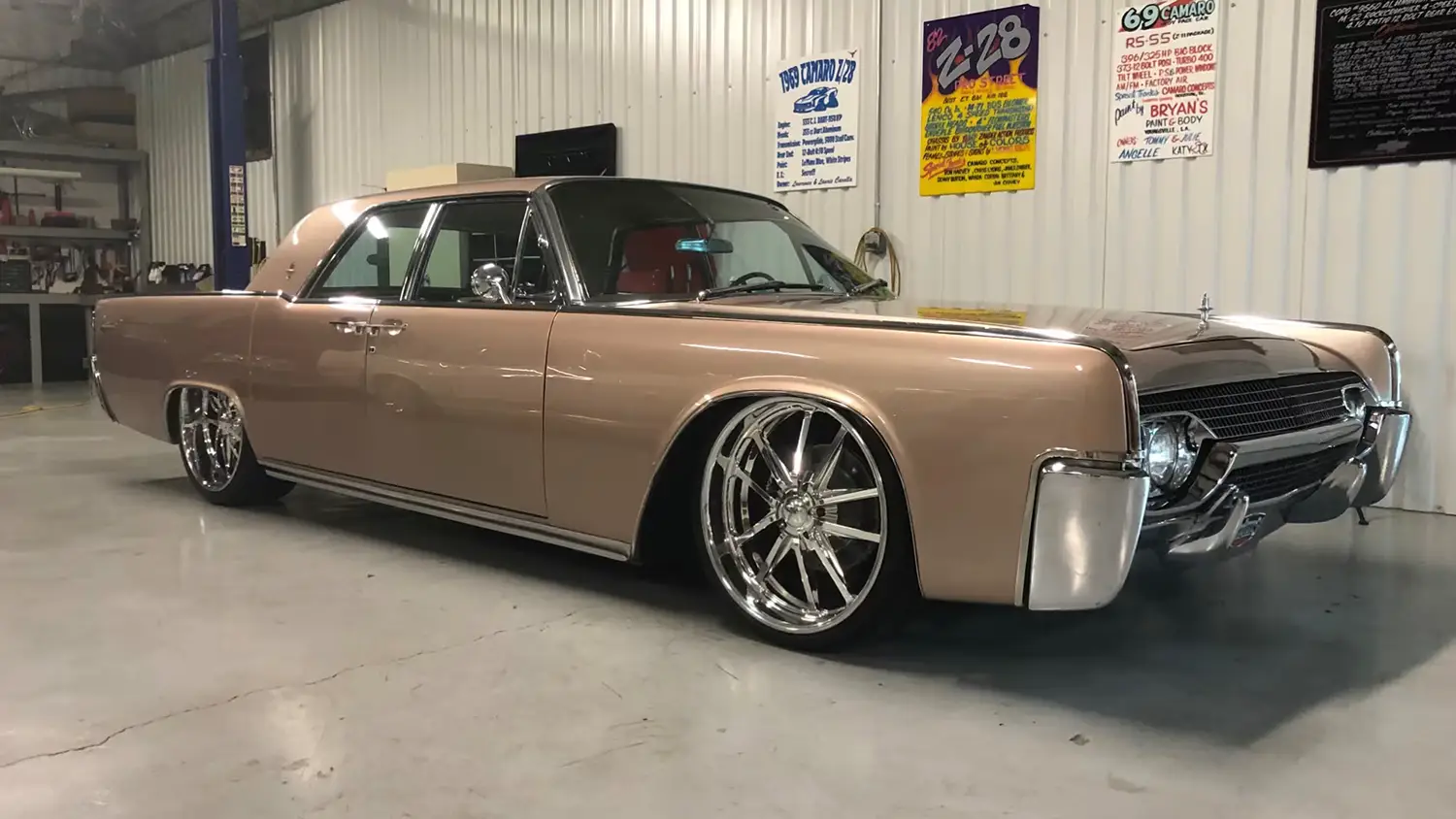 1961 Lincoln Continental Sedan