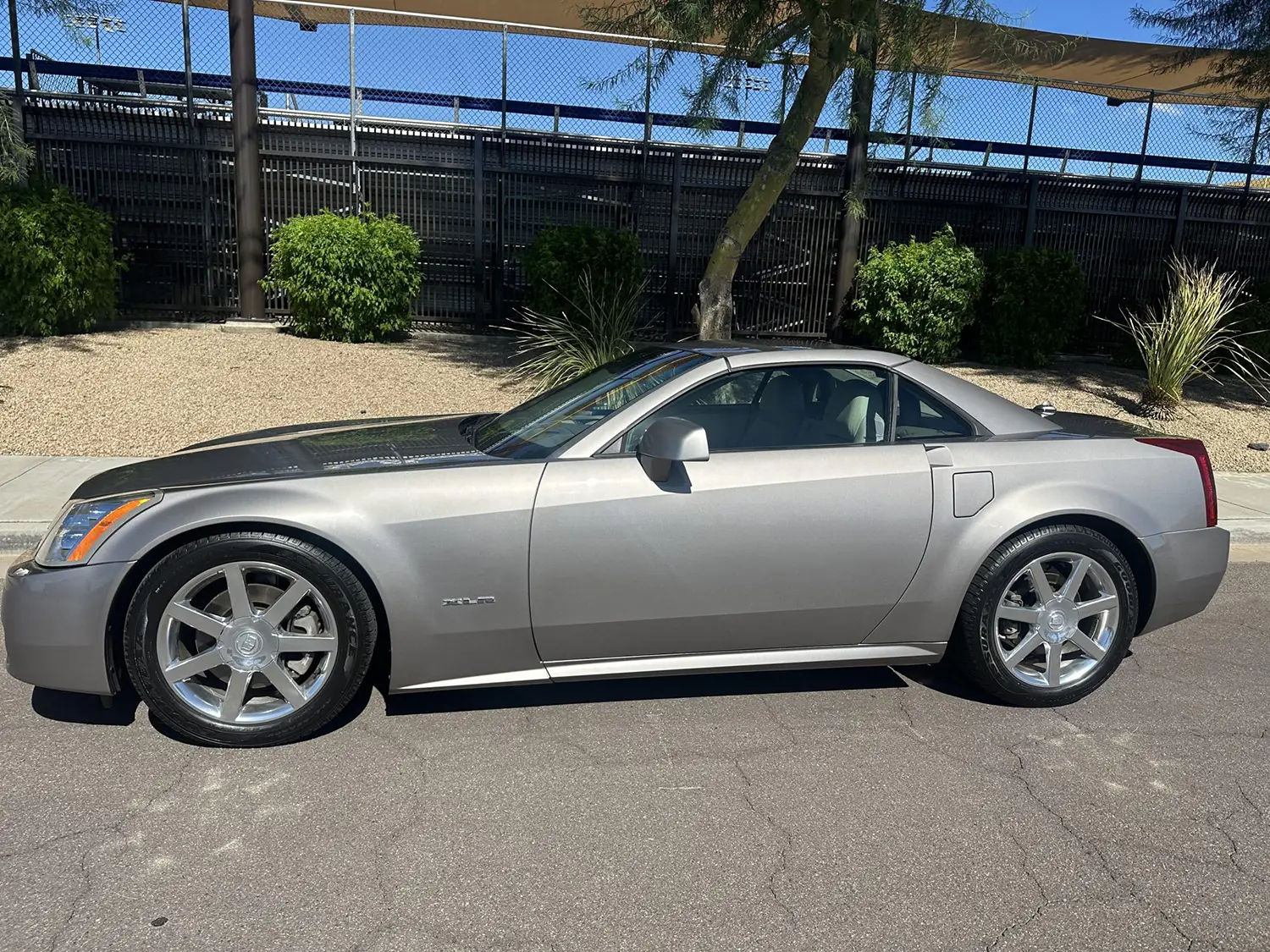 2005 Cadillac XLR