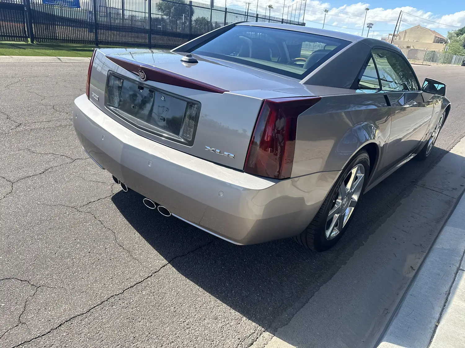 2005 Cadillac XLR