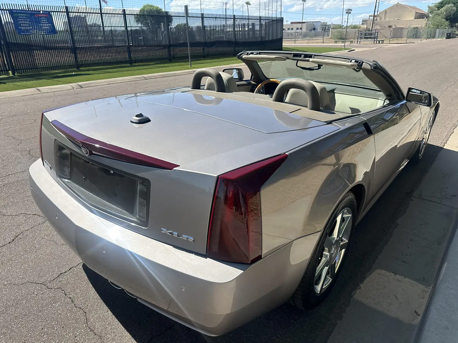 2005 Cadillac XLR