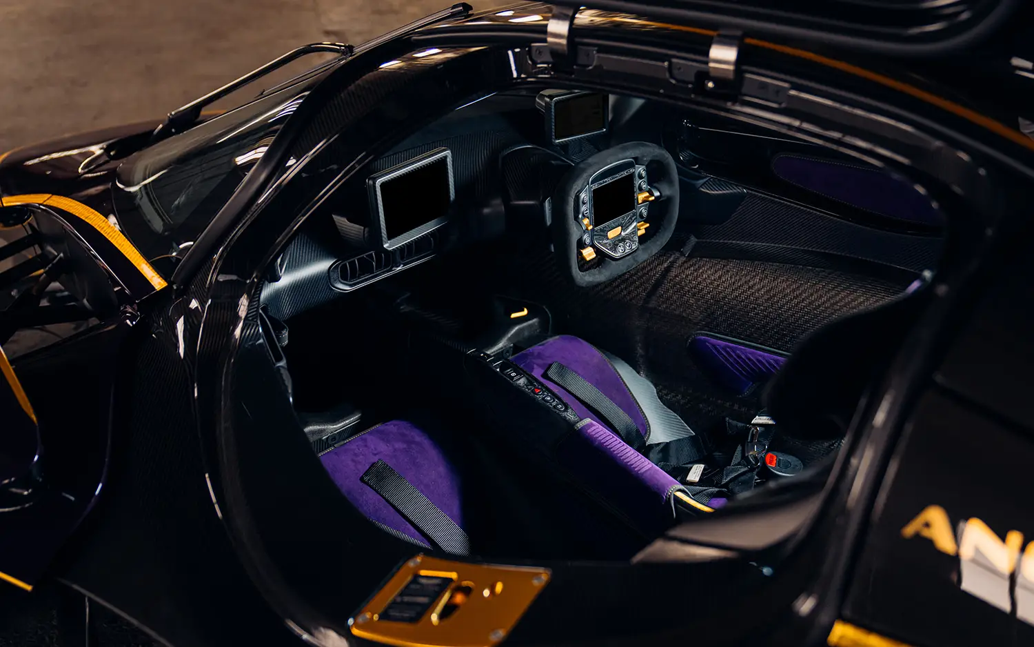2024 Aston Martin Valkyrie Coupé