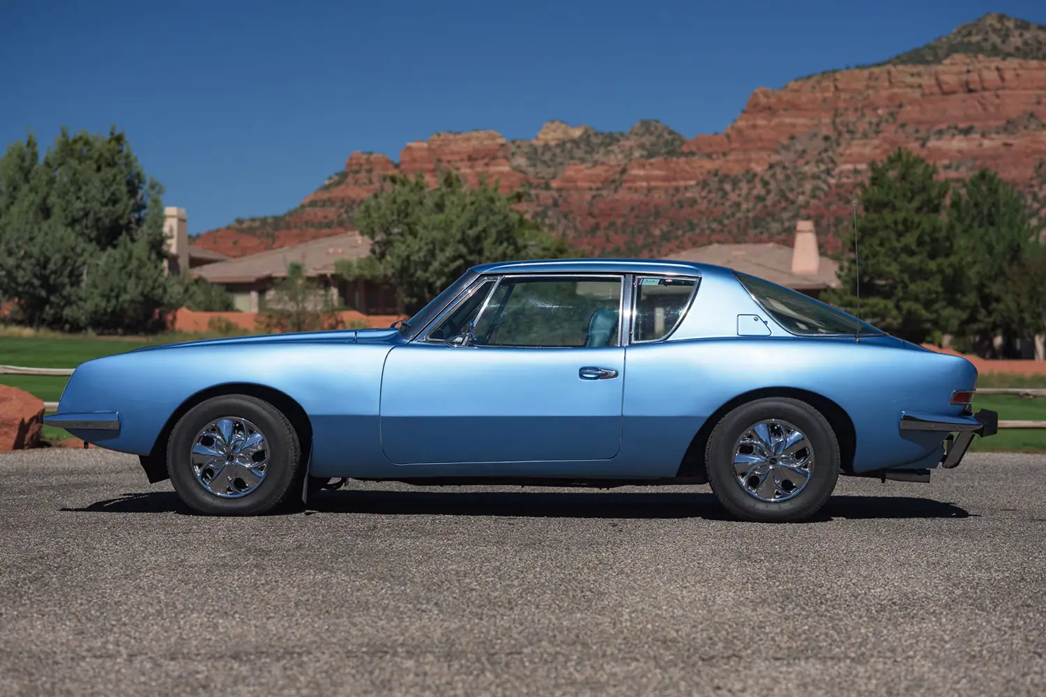 350-Powered 1975 Avanti II 350-Powered 1975 Avanti II