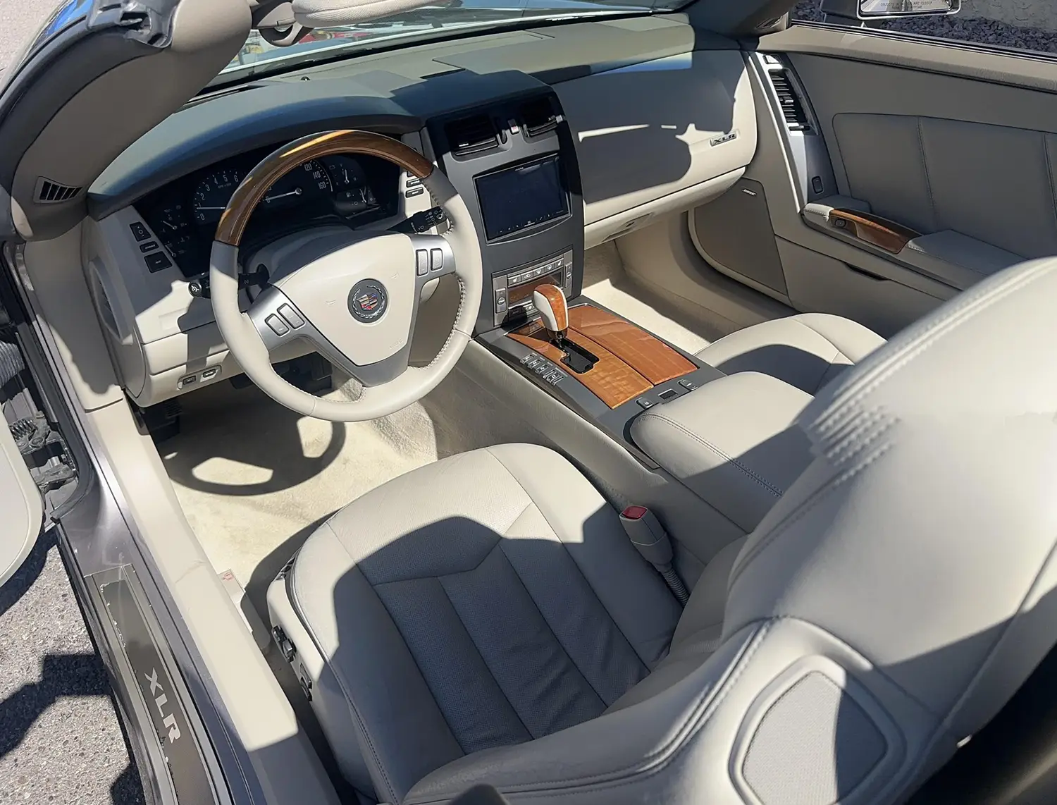 2005 Cadillac XLR
