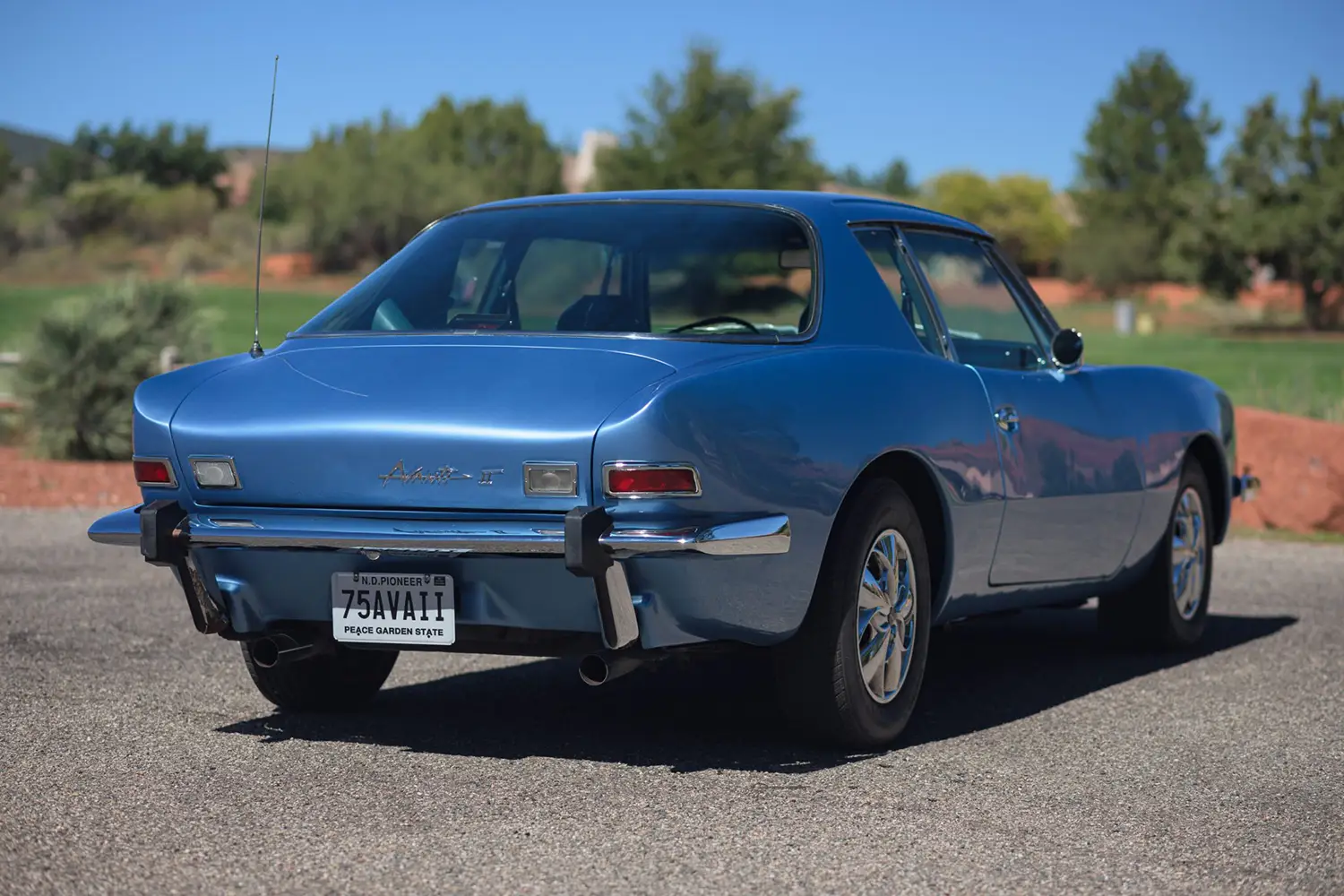 350-Powered 1975 Avanti II 350-Powered 1975 Avanti II
