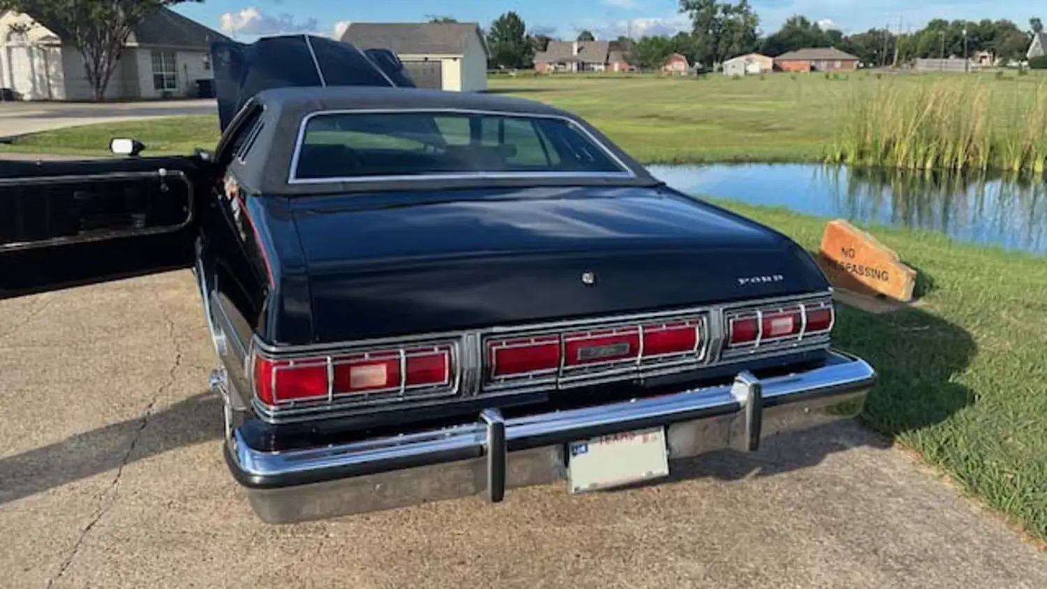 1976 Ford Elite Coupe