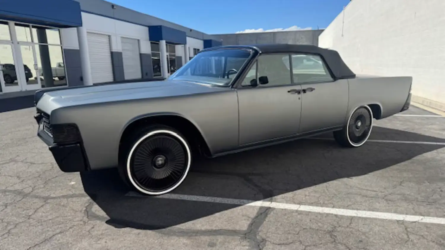 Custom 1965 Lincoln Continental Convertible