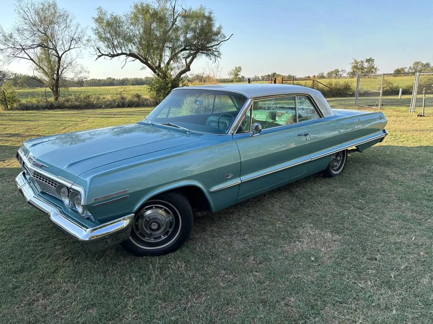1963 Chevrolet Impala SS Sport Coupe 1963 Chevrolet Impala SS Sport Coupe