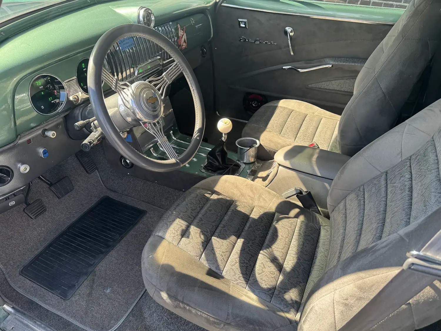 1951 Chevrolet Deluxe restomod