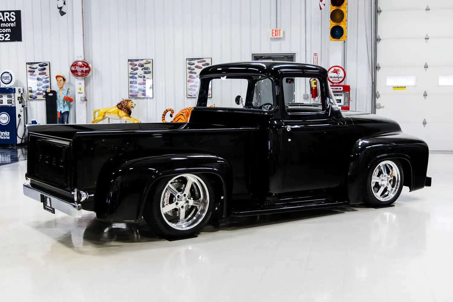 modified 1956 Ford F-100