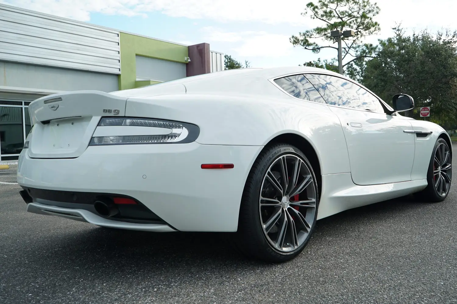 2014 Aston Martin DB9 2014 Aston Martin DB9