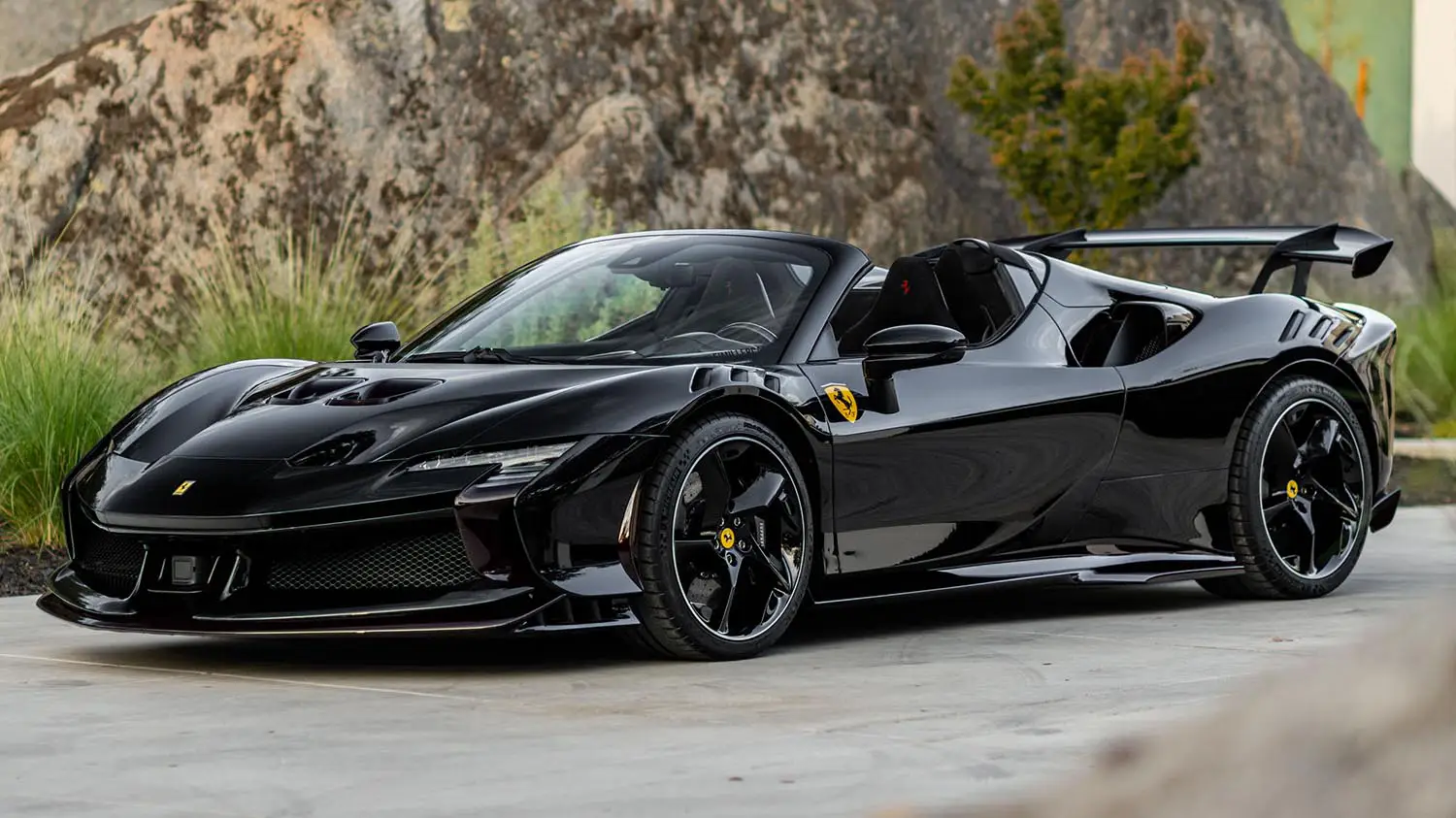 2025 Ferrari SF90 XX Spider