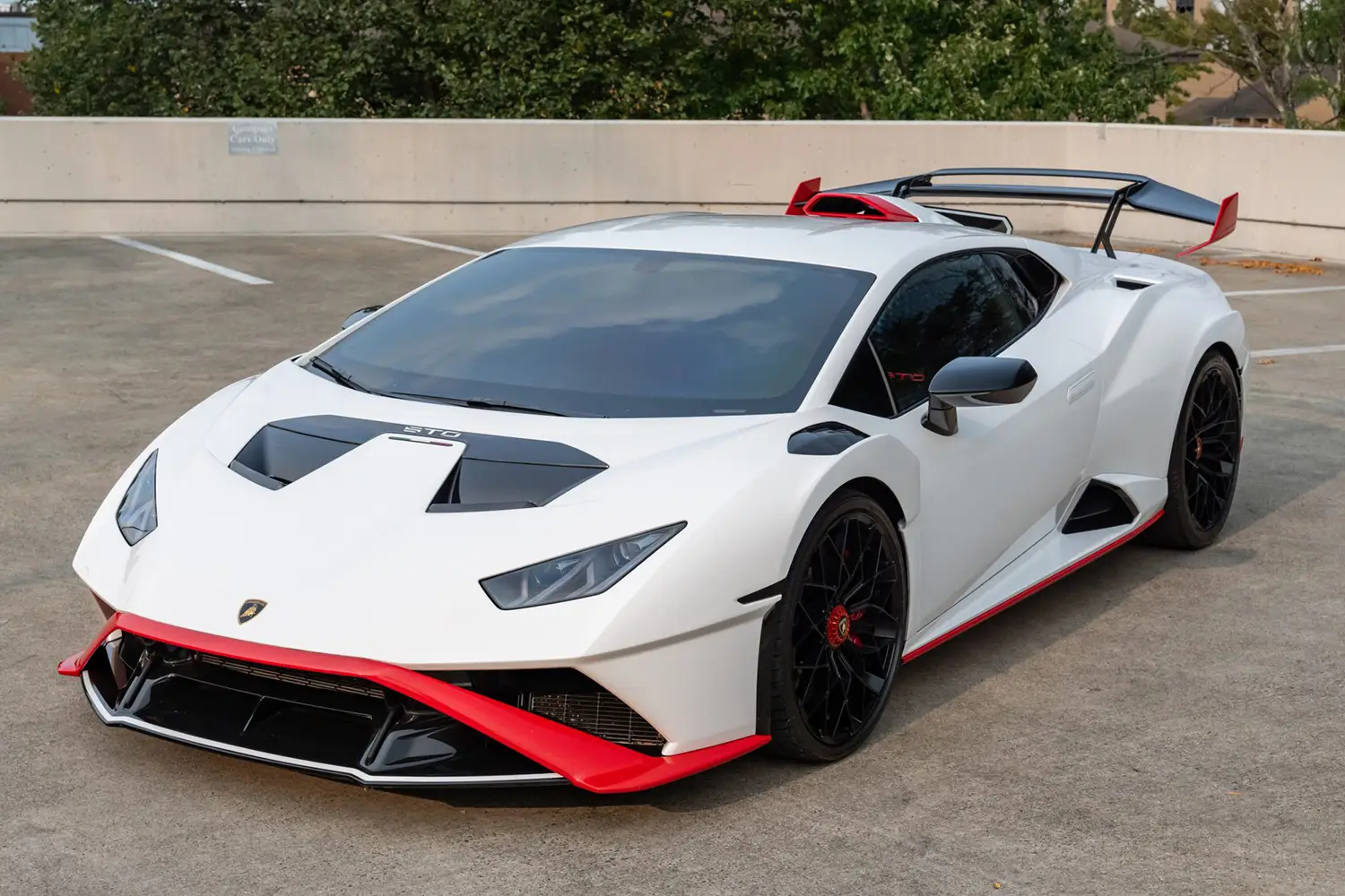2022 Lamborghini Huracán STO