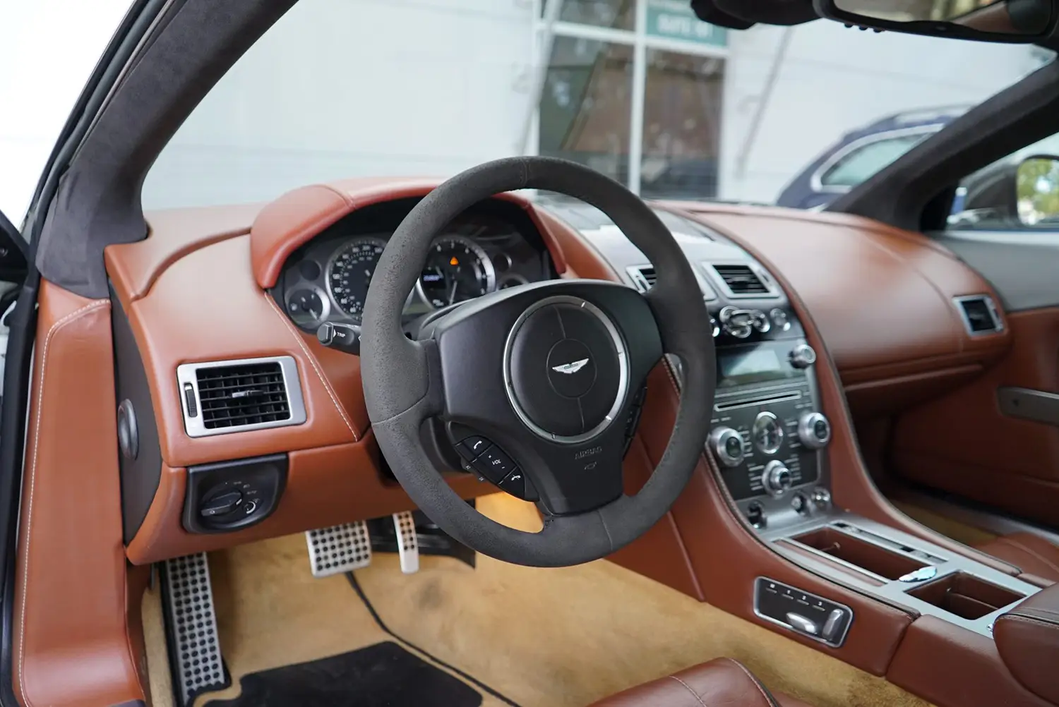 2014 Aston Martin DB9 2014 Aston Martin DB9