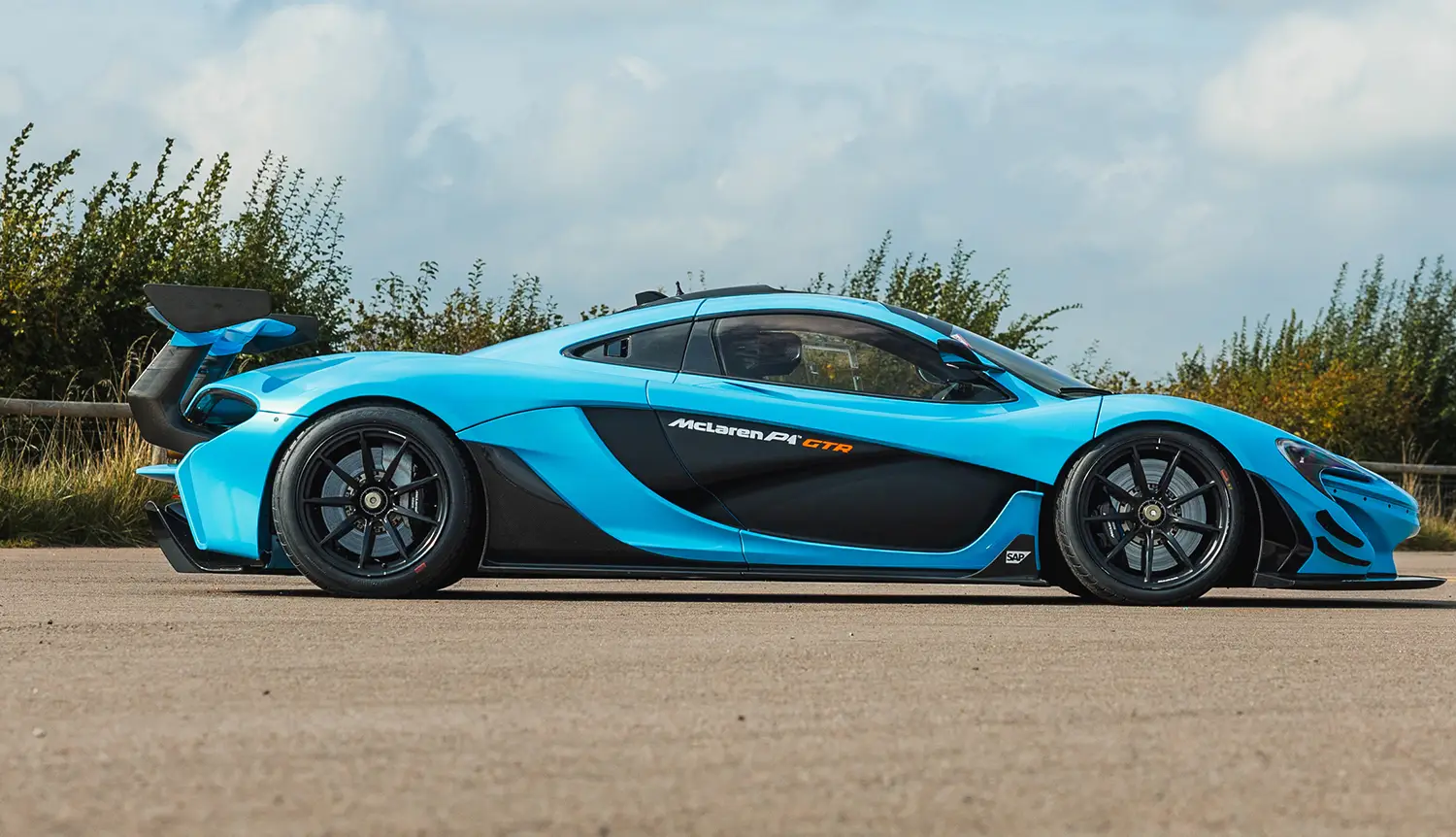2015 McLaren P1 GTR