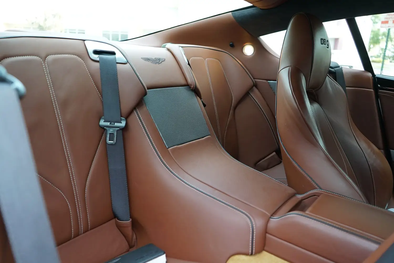 2014 Aston Martin DB9 2014 Aston Martin DB9