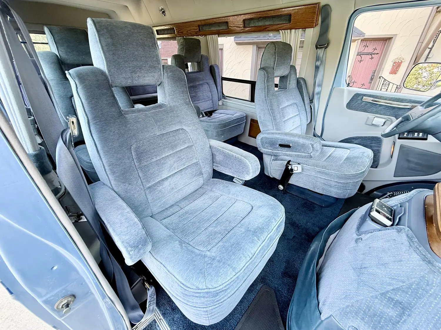 1988 Dodge Ram B350 Maxivan