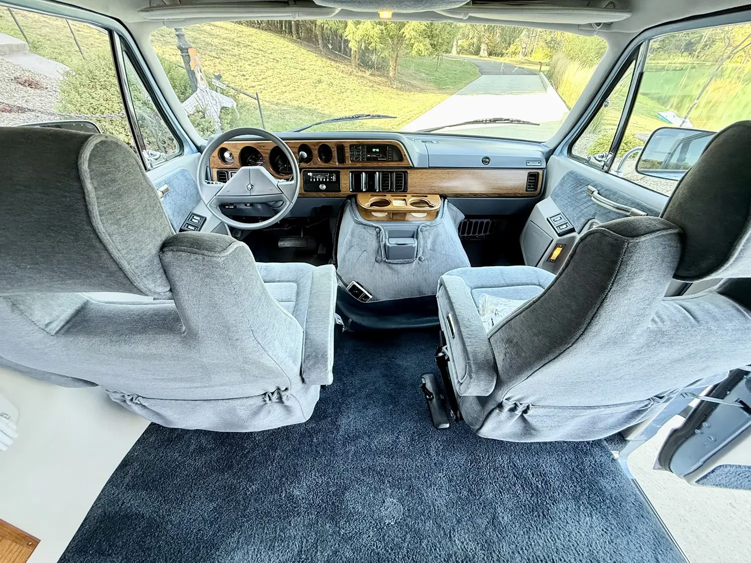 1988 Dodge Ram B350 Maxivan