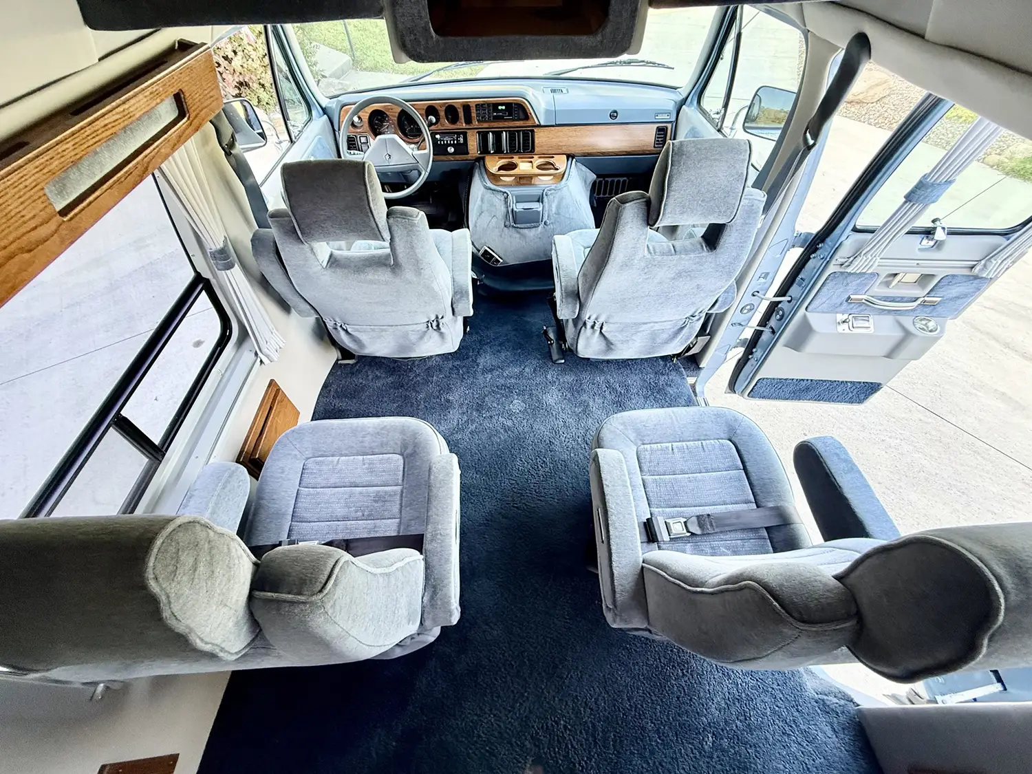 1988 Dodge Ram B350 Maxivan