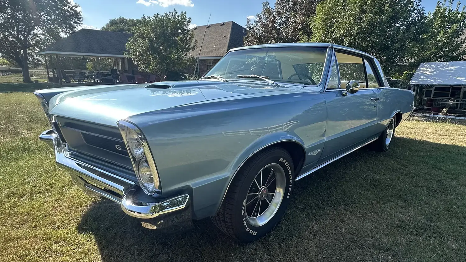 1965 Pontiac GTO Tri-Power