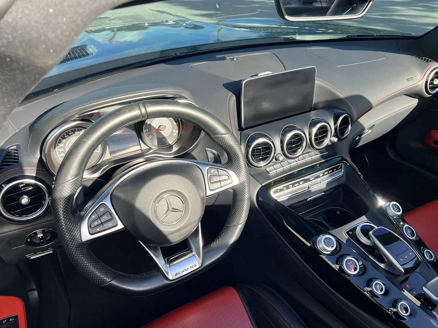 2018 Mercedes-AMG GT Roadster 2018 Mercedes-AMG GT Roadster