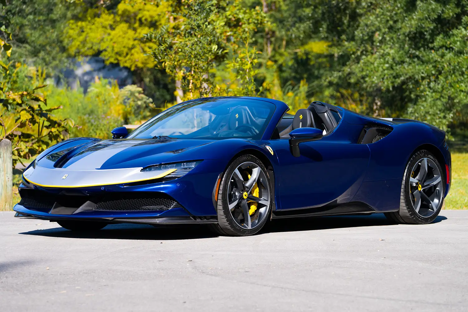 2022 Ferrari SF90 Spider Assetto Fiorano
