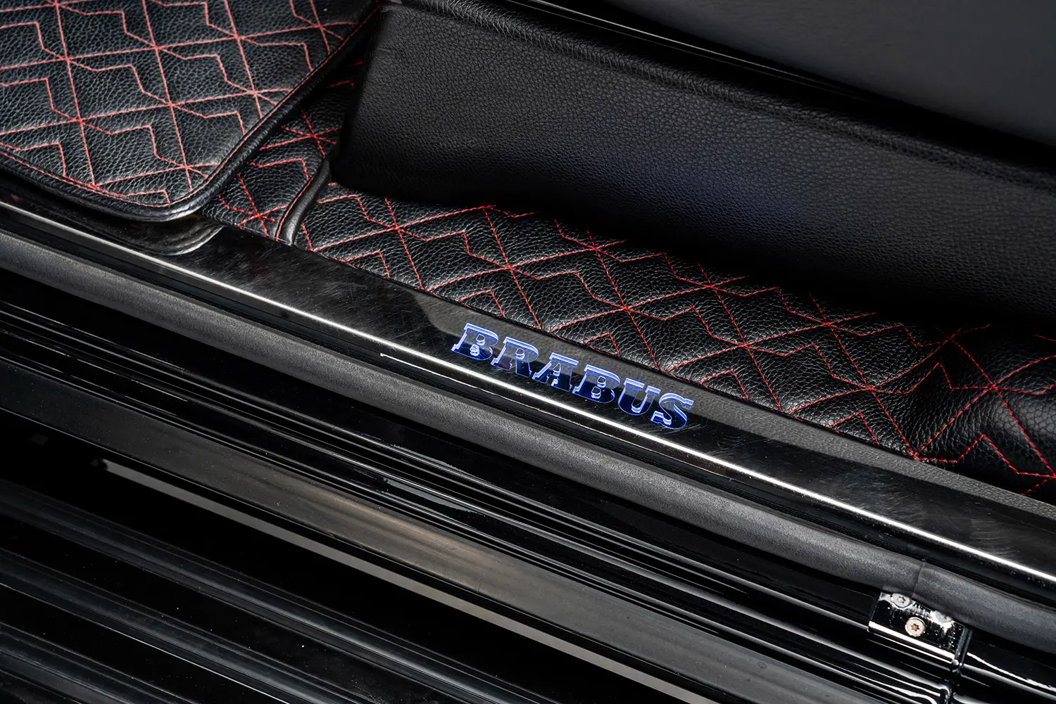 Mercedes-Benz G63 AMG G700 6x6 by Brabus Mercedes-Benz G63 AMG G700 6x6 by Brabus